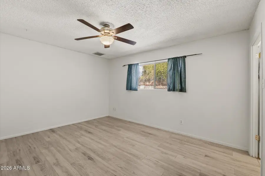 2925 W Mandalay Lane, Phoenix, AZ 85053 - #2