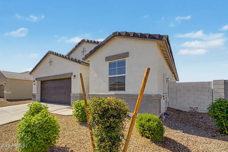 24542 W Raymond Street, Buckeye, AZ 85326 - #2