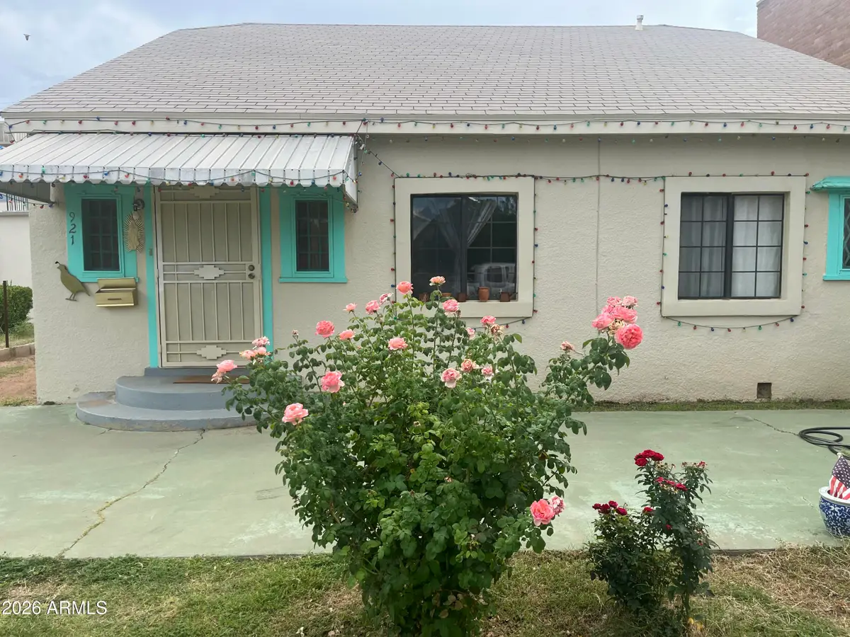 921 E 10th Street, Douglas, AZ 85607 - #1