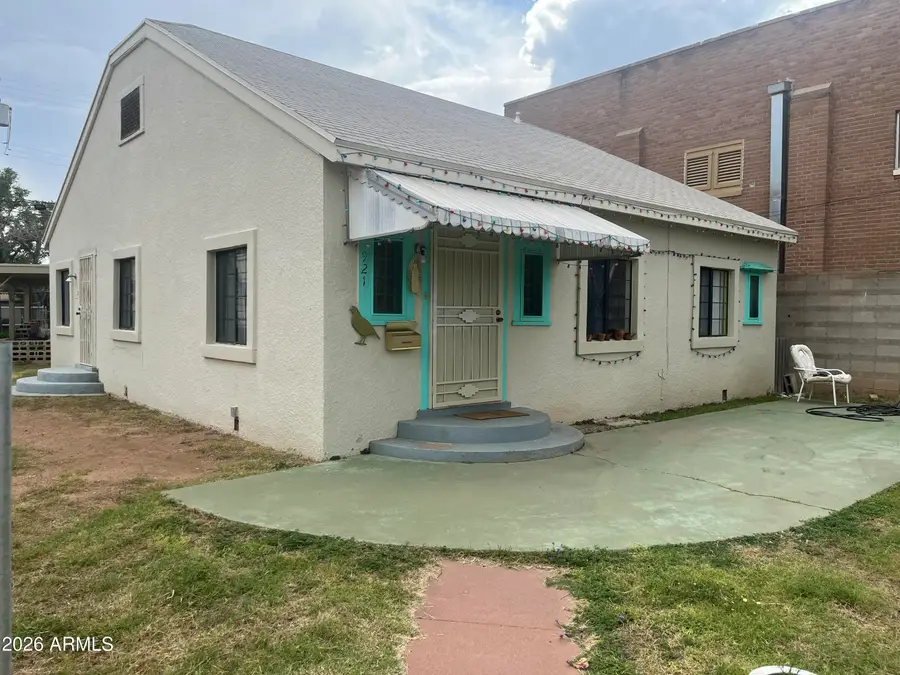 921 E 10th Street, Douglas, AZ 85607 - #2
