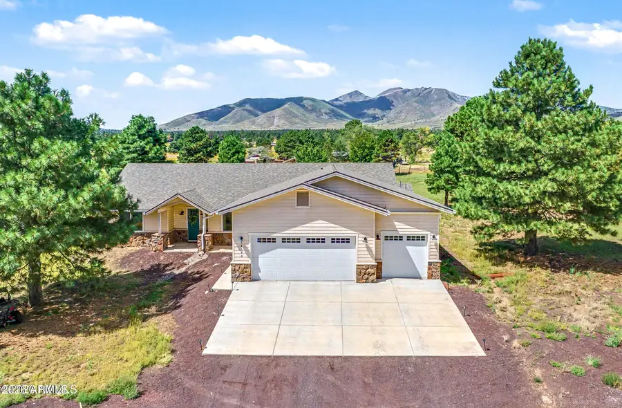 12194 Daniel Way, Flagstaff, AZ 86004 - #2