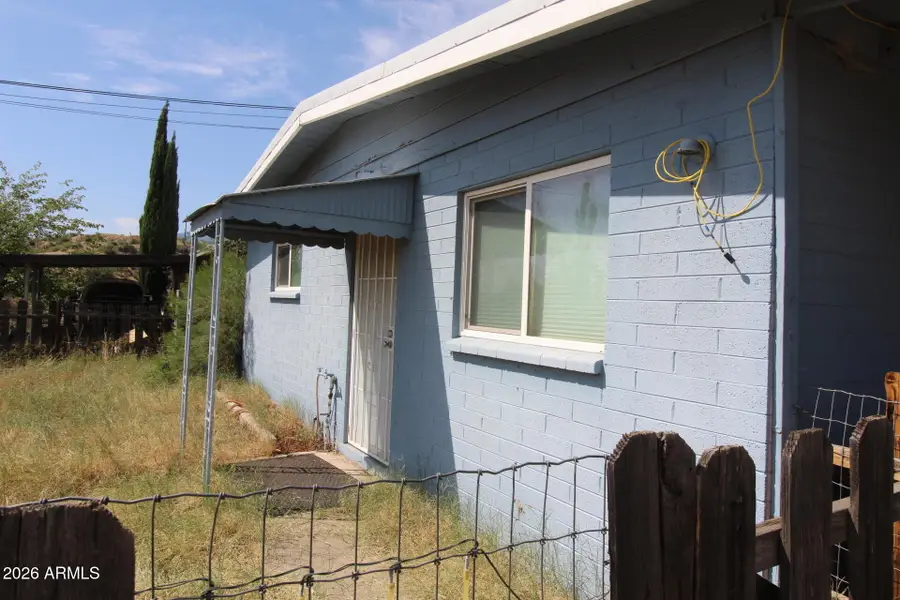 585 W Banker Avenue, Globe, AZ 85501 - #2