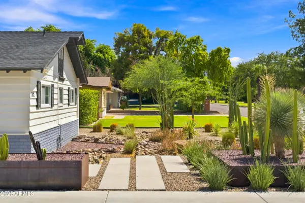 702 E Desert Park Lane, Phoenix, AZ 85020