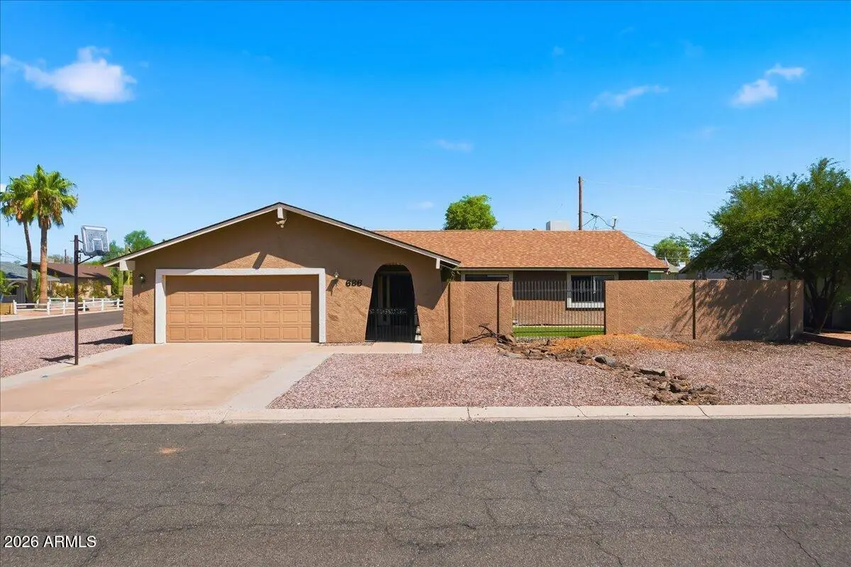 686 W 22nd Avenue, Apache Junction, AZ 85120 - #1