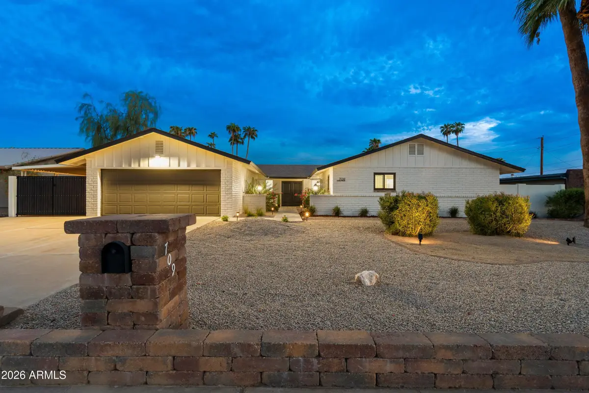 709 E Royal Palm Road, Phoenix, AZ 85020 - #1