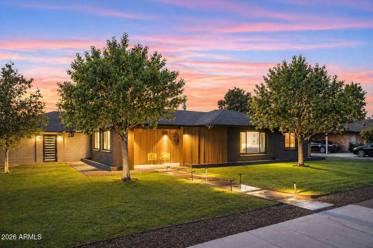 3802 E Piccadilly Road, Phoenix, AZ 85018 - #1
