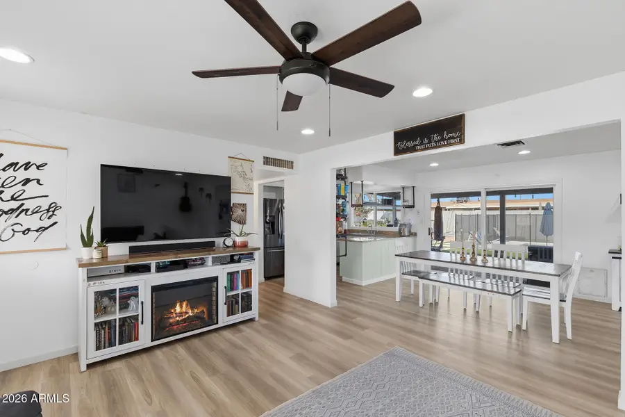 3318 W Pershing Avenue, Phoenix, AZ 85029 - #3