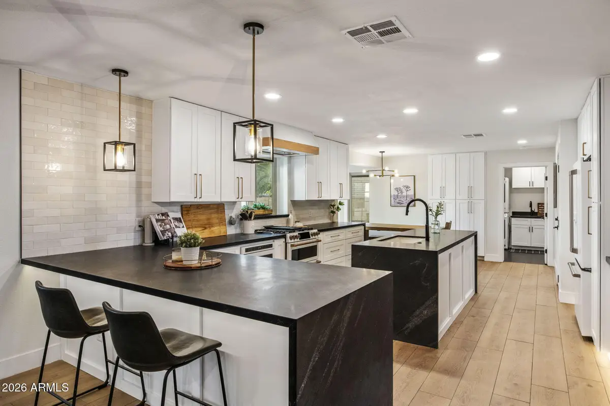 801 W Gleneagles Drive, Phoenix, AZ 85023 - #1