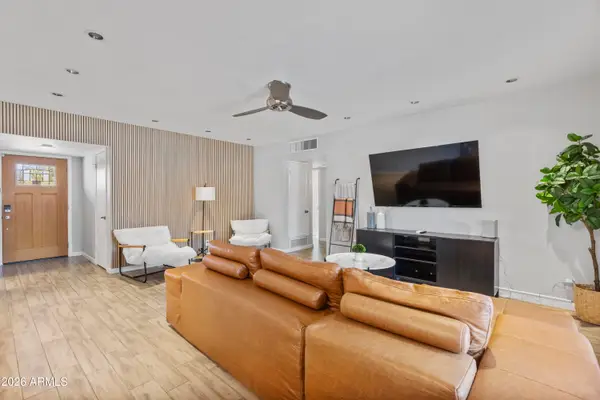 6836 E Cheery Lynn Road, Scottsdale, AZ 85251