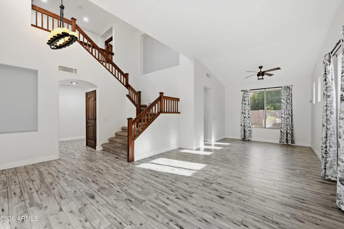 563 E Krista Way, Tempe, AZ 85284 - #1