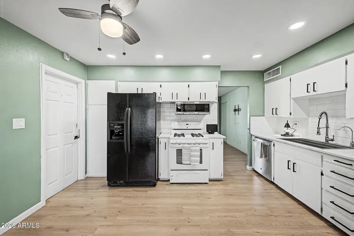 2045 W Cholla Street, Phoenix, AZ 85029 - #1