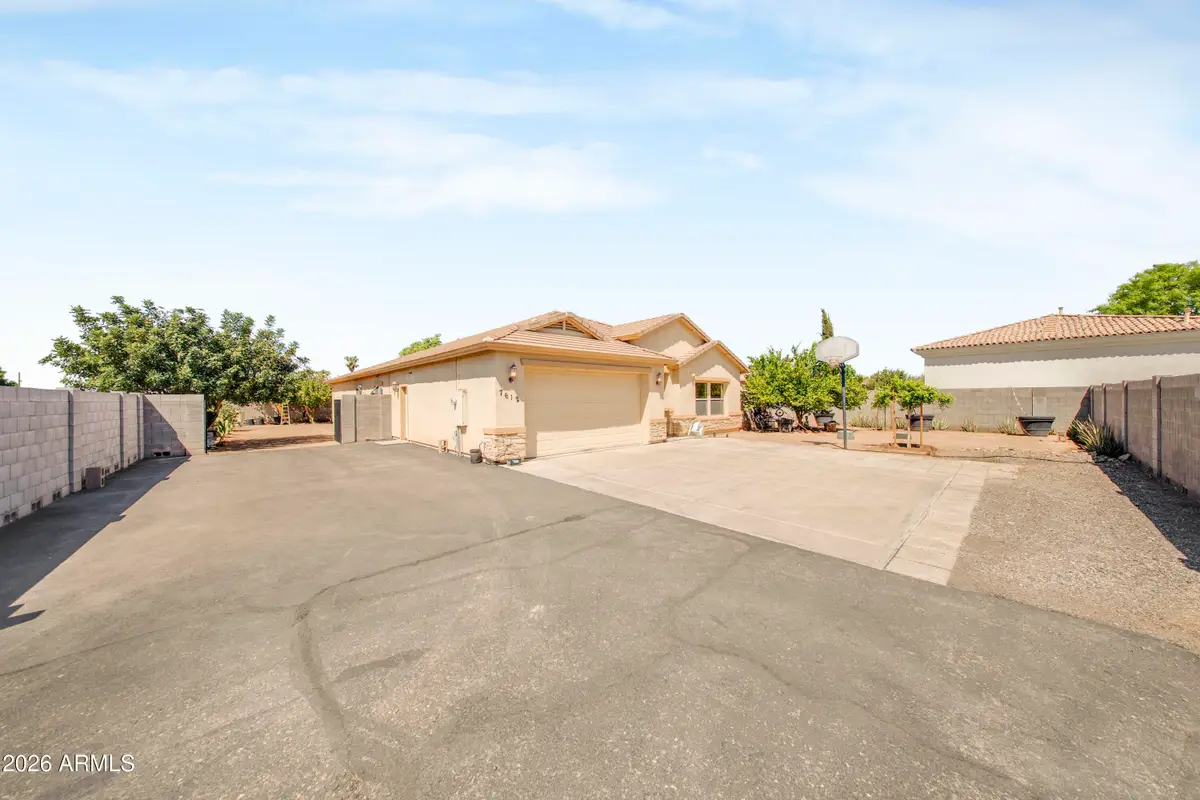 7612 N 81st Lane, Glendale, AZ 85303 - #1