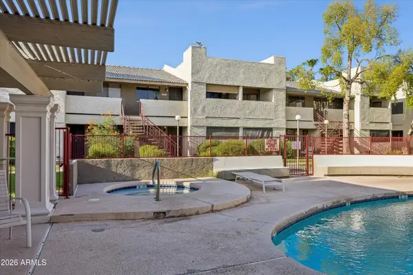 3301 E Earll Drive #223, Phoenix, AZ 85018