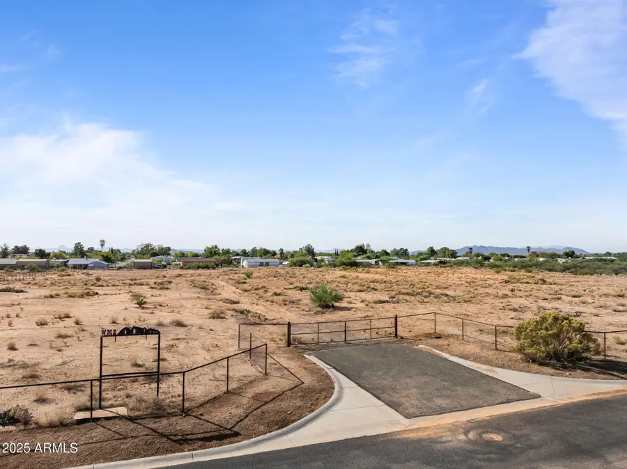 22781 W Weaver Valley Drive, Congress, AZ 85332 - #3