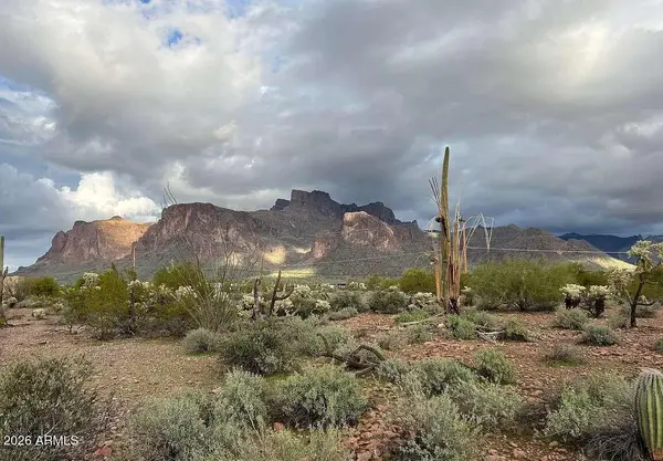 450 N Geronimo Road, Apache Junction, AZ 85119
