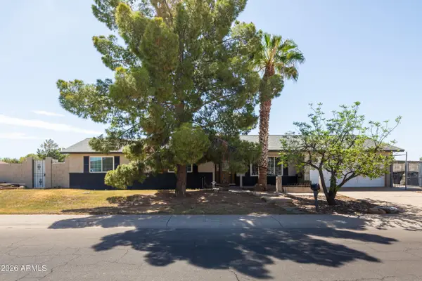 8607 W Earll Drive, Phoenix, AZ 85037