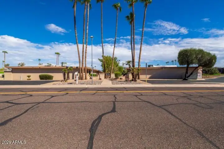 13817 N 111th Avenue, Sun City, AZ 85351 - #3