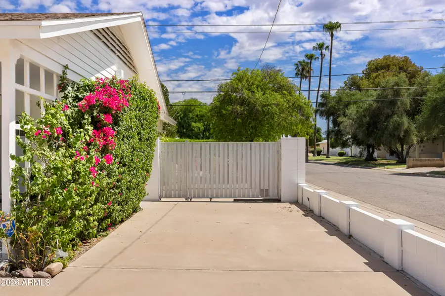4329 N 35th Street, Phoenix, AZ 85018 - #3