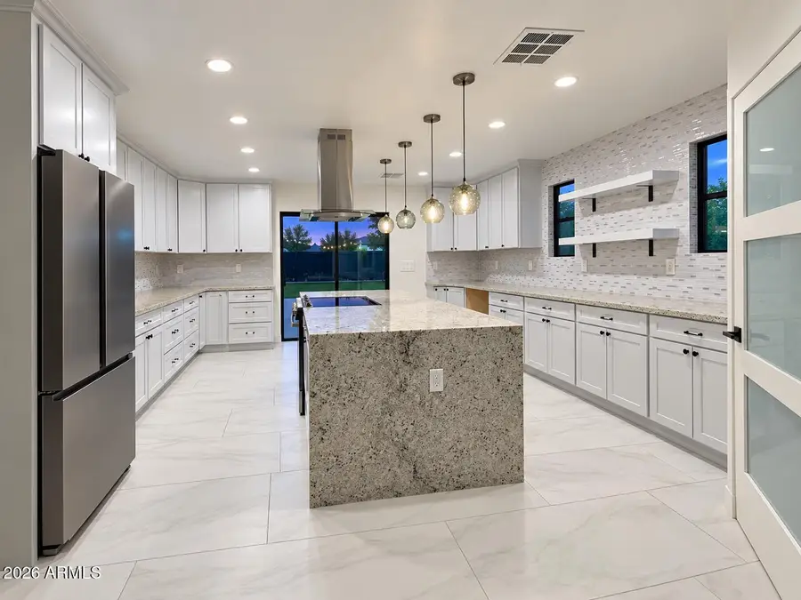8637 W Earll Drive, Phoenix, AZ 85037 - #2