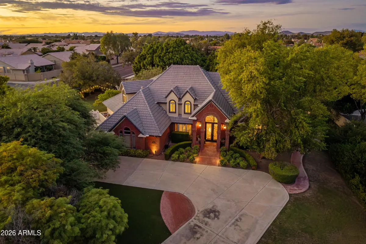 7060 W Surrey Avenue, Peoria, AZ 85381 - #1