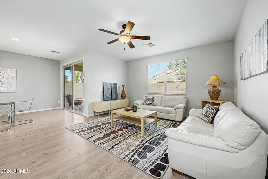 696 W Glen Canyon Drive, San Tan Valley, AZ 85140 - #3