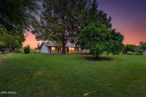 7101 N Perryville Road, Waddell, AZ 85355