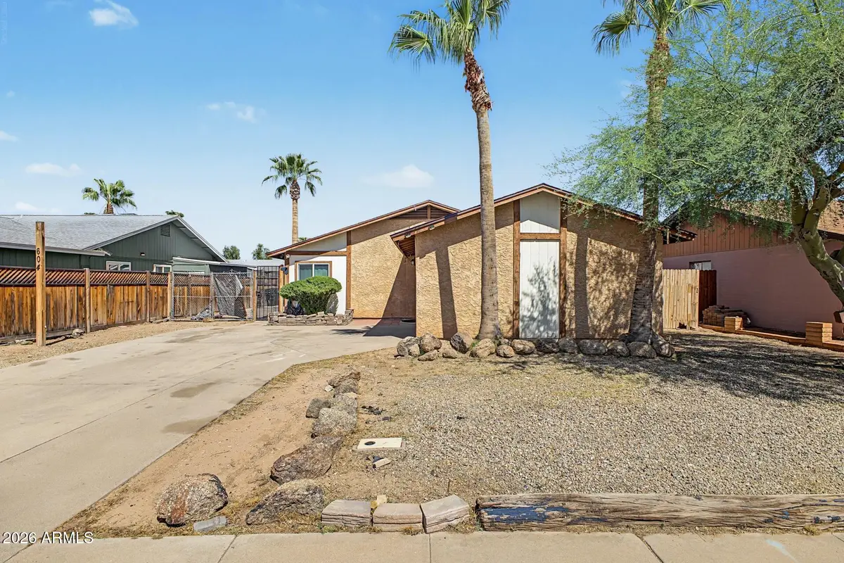 604 W Emelita Avenue, Mesa, AZ 85210 - #1