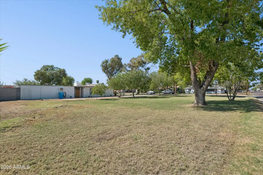 2101 W Minnezona Avenue #1, Phoenix, AZ 85015 - #2