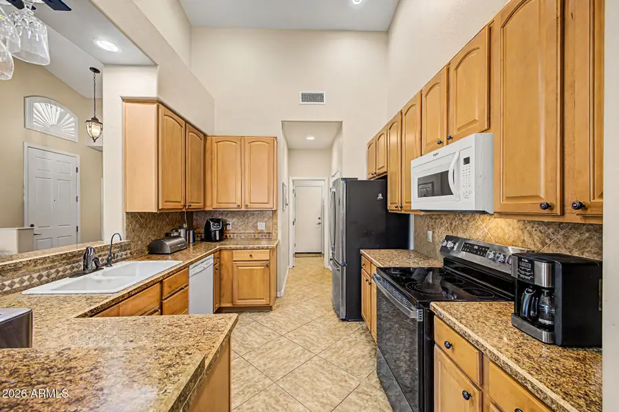 1546 E Manor Drive, Casa Grande, AZ 85122 - #2