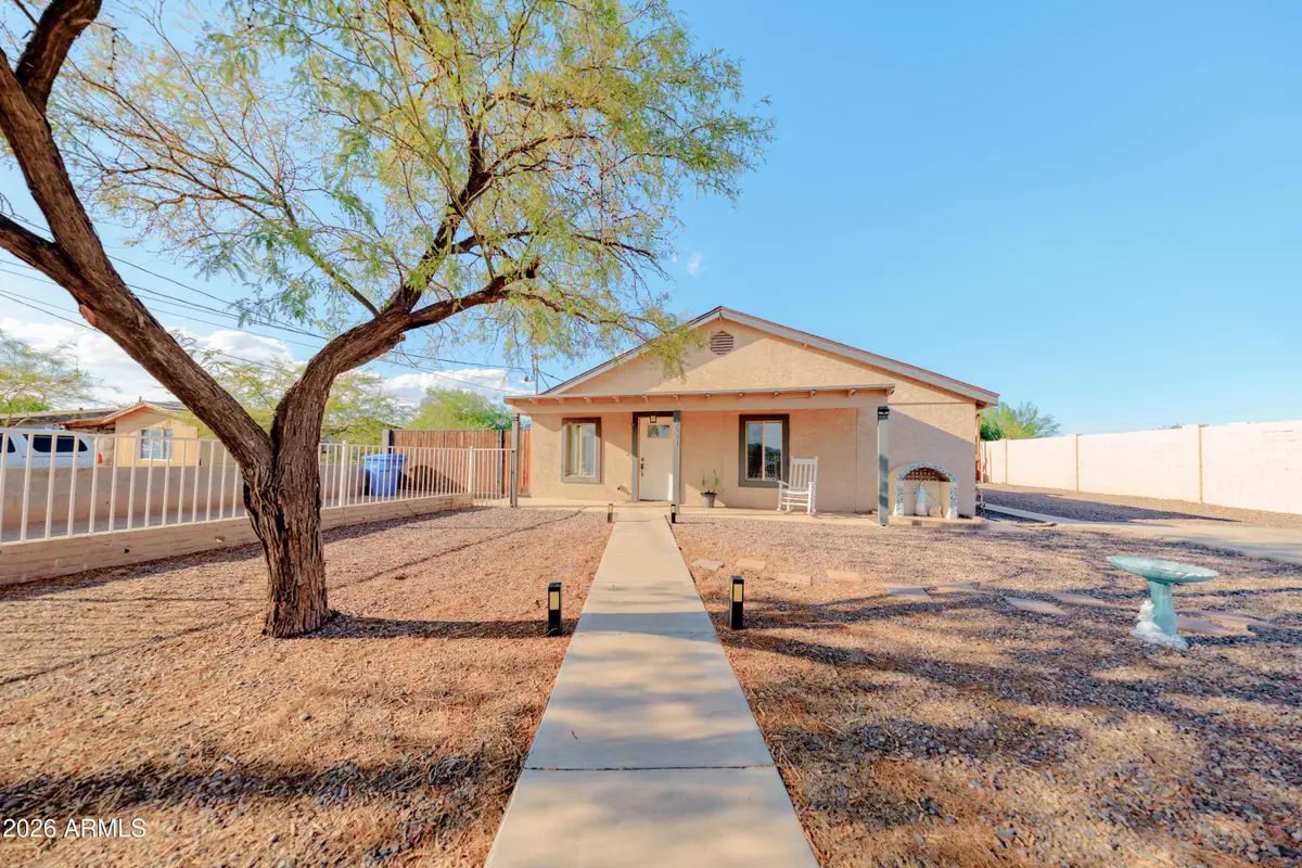 3024 W Yuma Street, Phoenix, AZ 85009 - #1