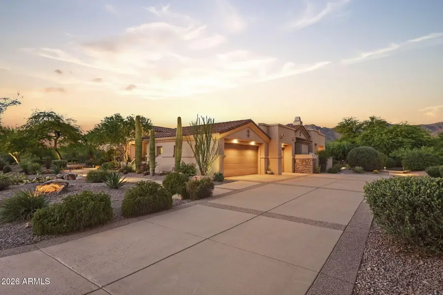3205 S Ponderosa Drive, Gold Canyon, AZ 85118 - #3