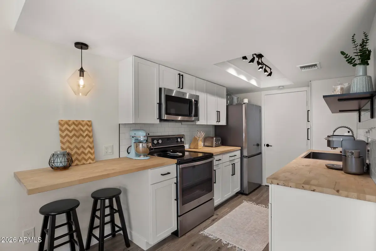 8580 E Indian School Road #E, Scottsdale, AZ 85251 - #1