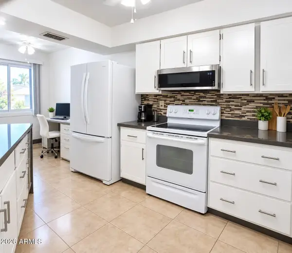19455 N Star Ridge Drive, Sun City West, AZ 85375