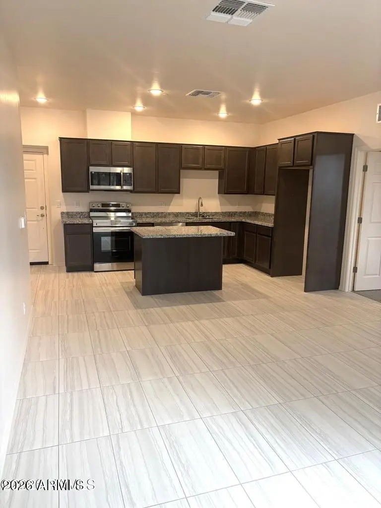 2950 W Presidio Drive #201, Flagstaff, AZ 86001 - #2