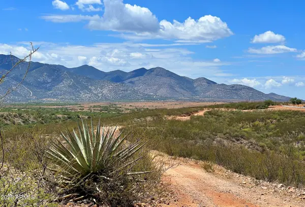 3XX W Lonely Dove Pl -- #11, Huachuca City, AZ 85616