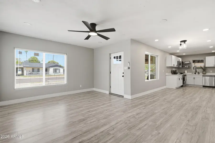 513 W 1st Street, Mesa, AZ 85201 - #3