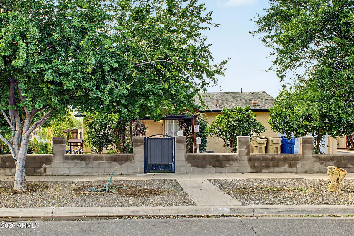 6702 N 60th Avenue, Glendale, AZ 85301 - #1