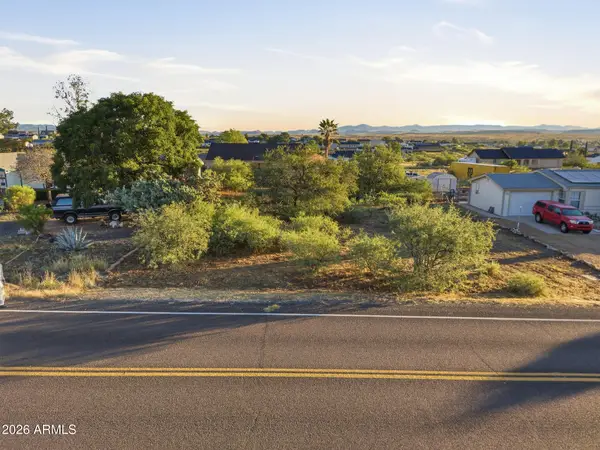 20024 E Stagecoach Trail, Mayer, AZ 86333