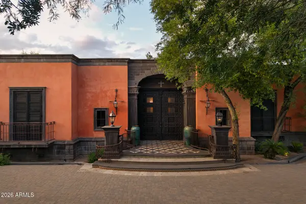 8100 N 68th Street, Paradise Valley, AZ 85253