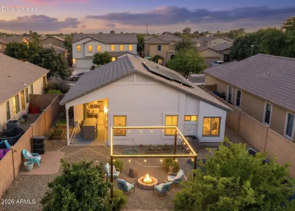 96 W Dexter Way, San Tan Valley, AZ 85143