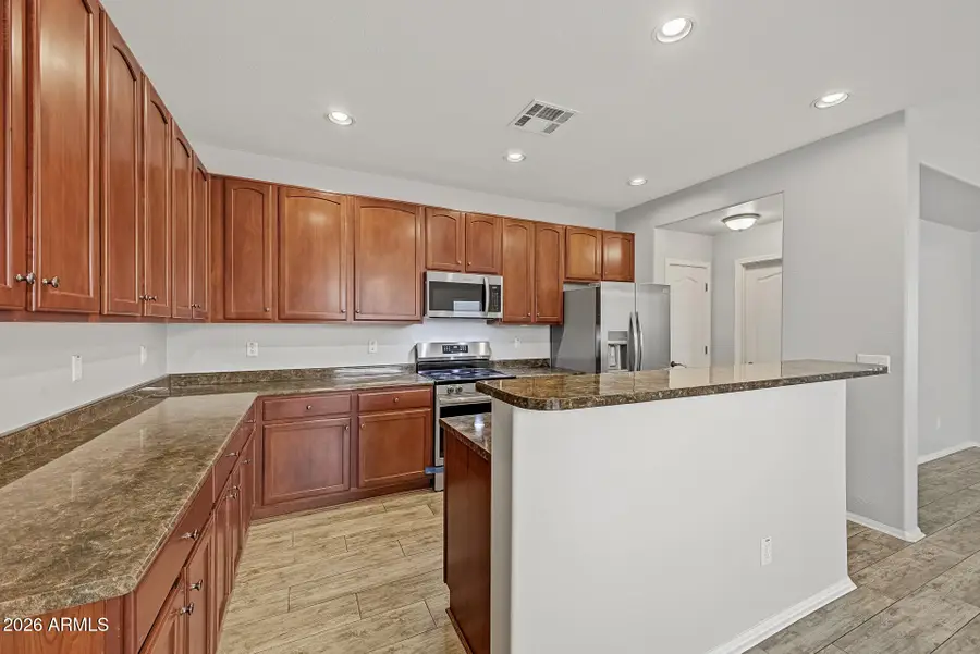 988 S Deerfield Lane, Gilbert, AZ 85296 - #2