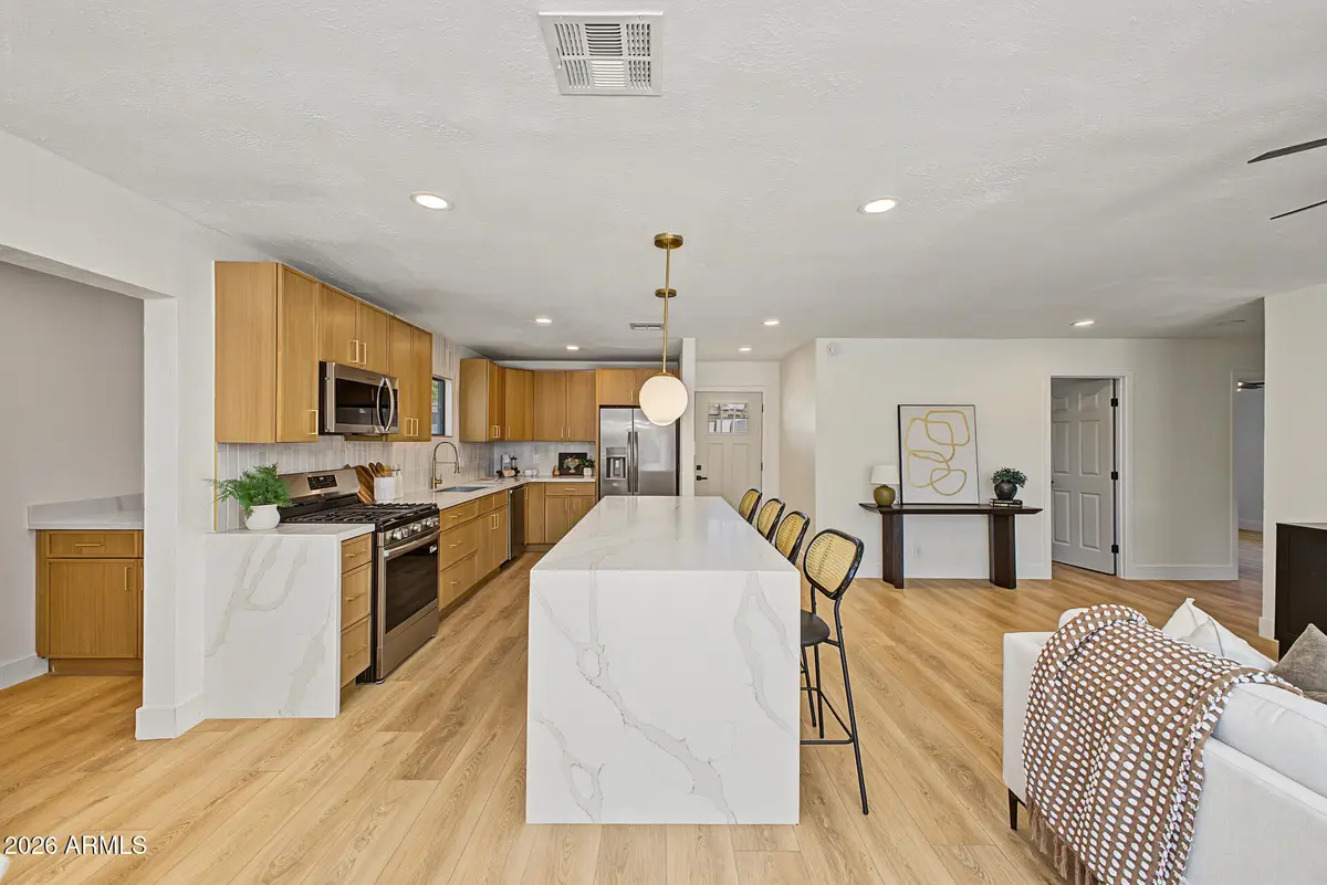 1330 E Catalina Drive, Phoenix, AZ 85014 - #1