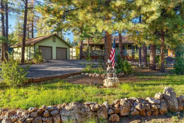 2240 Eagle Lane, Overgaard, AZ 85933