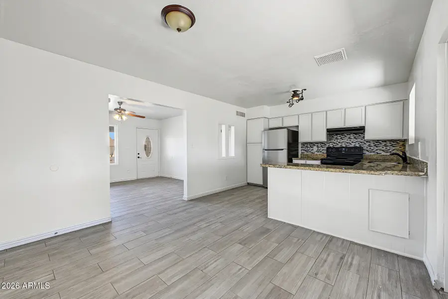 1525 W Hartford Avenue, Phoenix, AZ 85023 - #3
