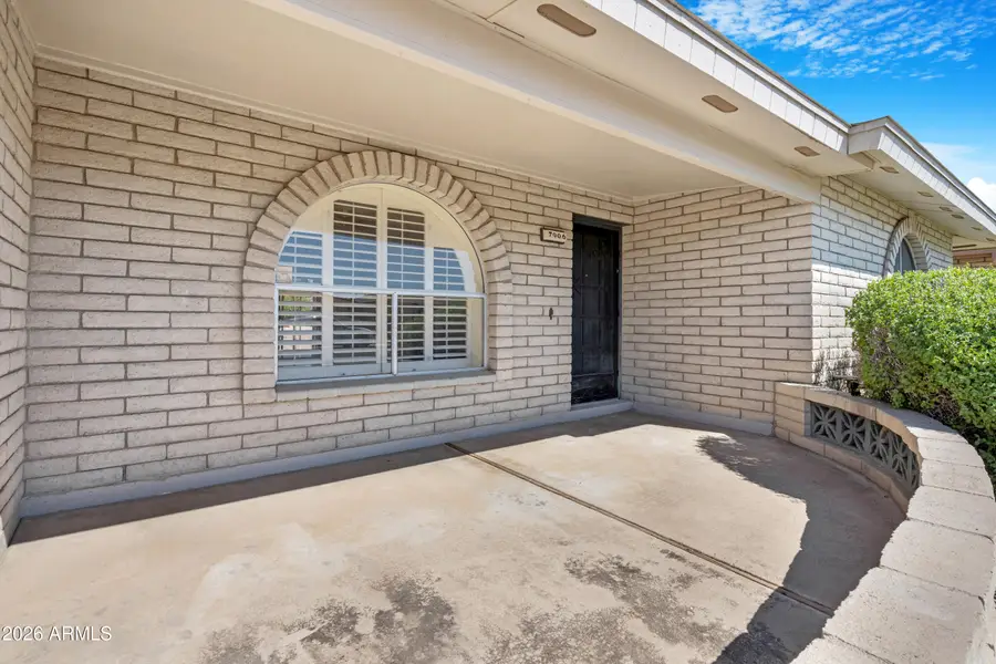 7906 E Kiowa Avenue, Mesa, AZ 85209 - #2