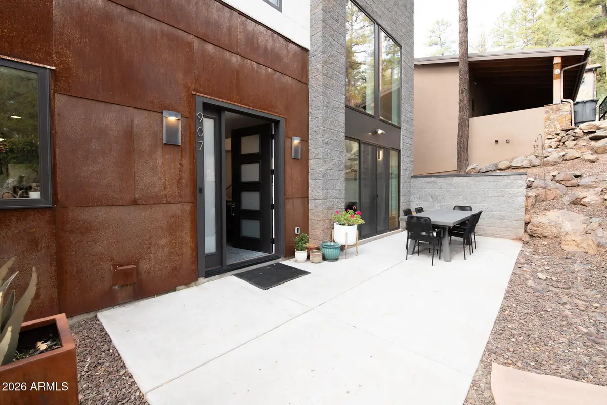 907 W Montvale Avenue, Flagstaff, AZ 86001 - #1