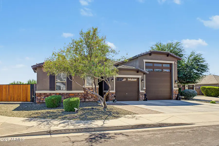 8031 W Encinas Lane, Phoenix, AZ 85043 - #2