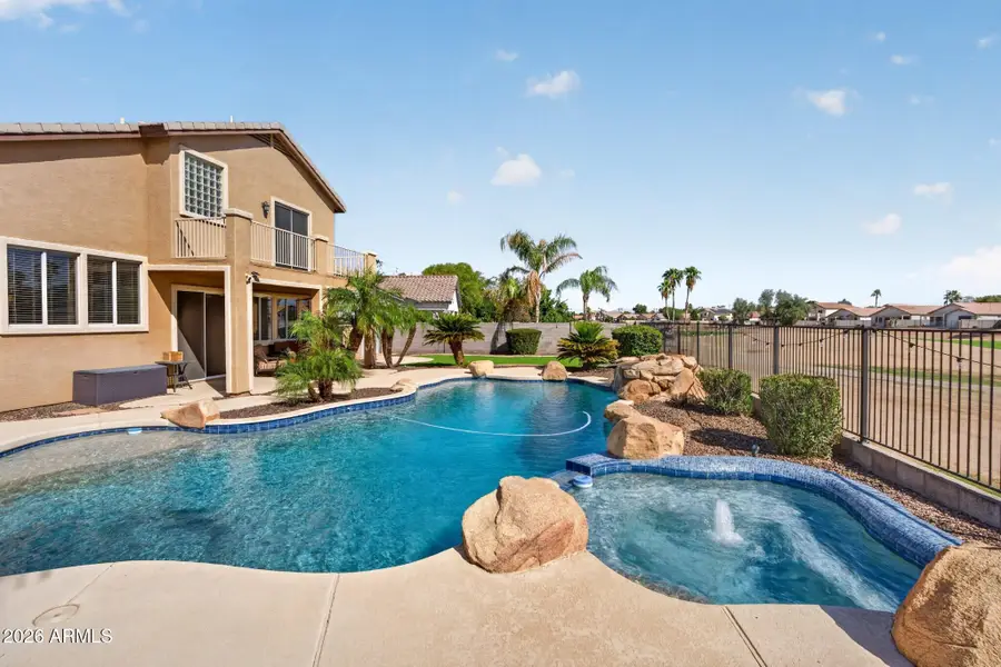 975 S Cardinal Street, Gilbert, AZ 85296 - #2