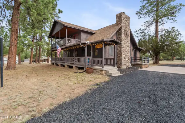 2903 N Skylark Drive, Overgaard, AZ 85933