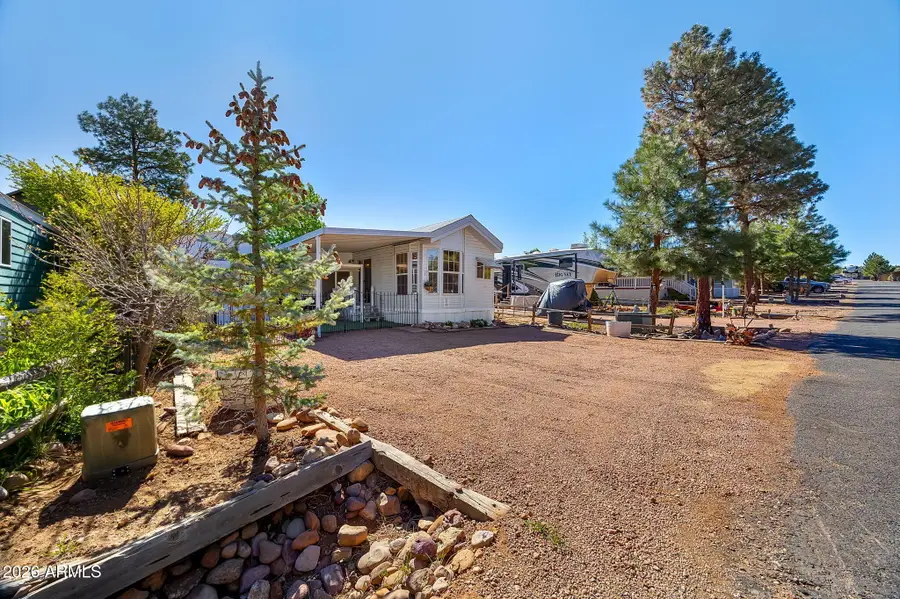 2725 Whiskey Road, Overgaard, AZ 85933 - #2